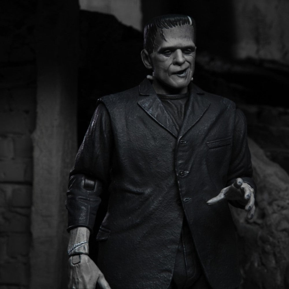 Figura Frankenstein Ultimate Monster (B&W) - Frankenstein Universal Monsters neca