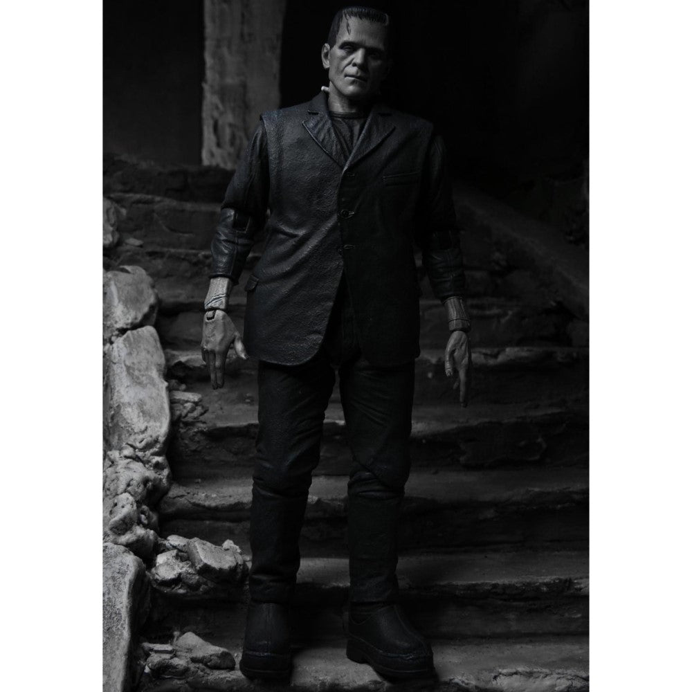 Figura Frankenstein Ultimate Monster (B&W) - Frankenstein Universal Monsters neca