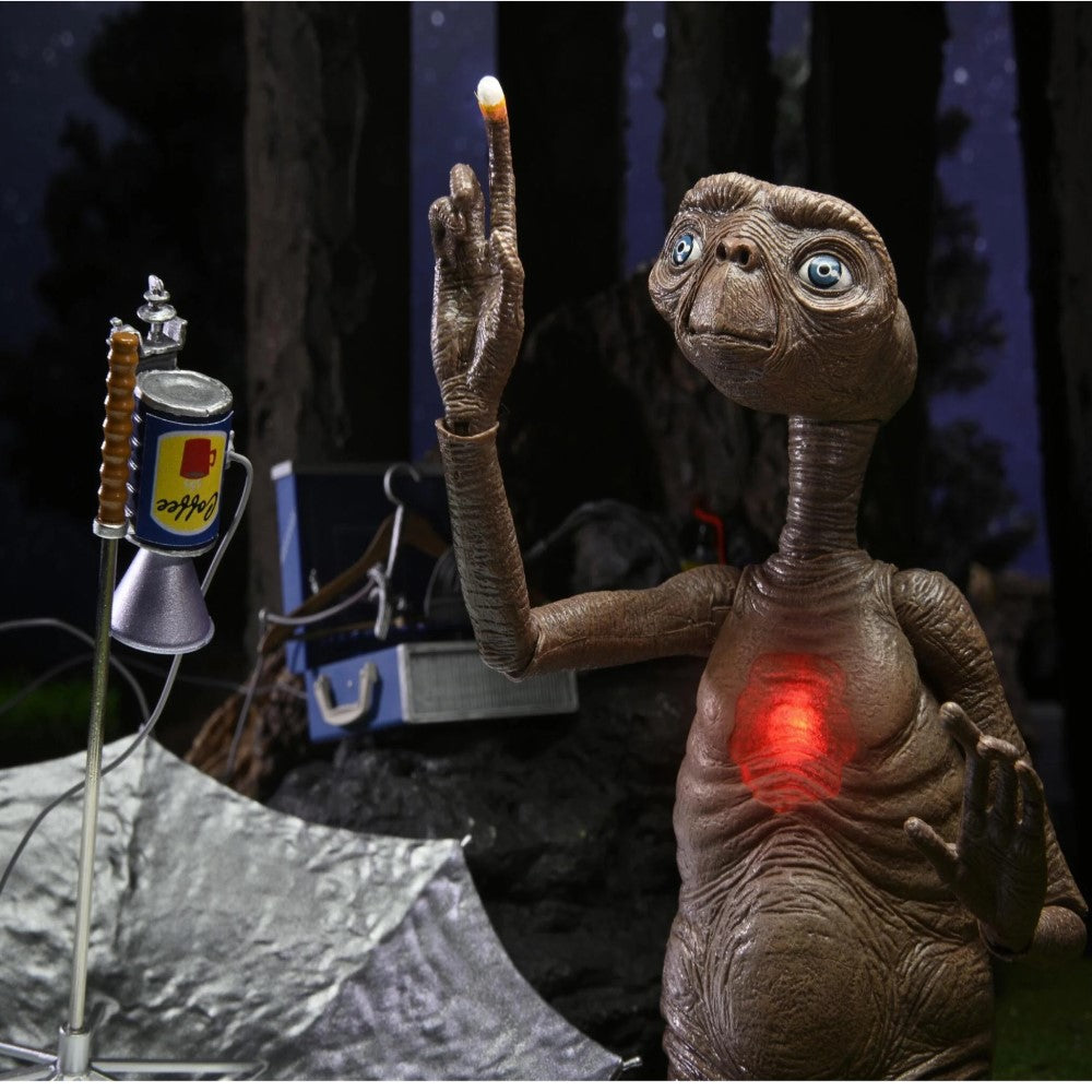 Figura E.T. Deluxe Ultimate With Ligh up Led Chest - E.T. The Extra-Terrestrial Neca